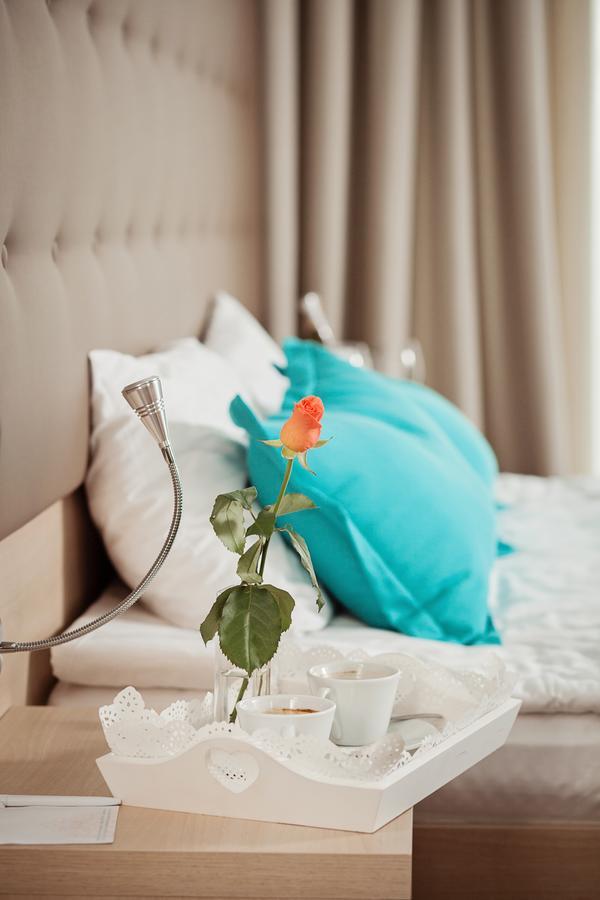 Hotel Versailles Lutsʼk Esterno foto